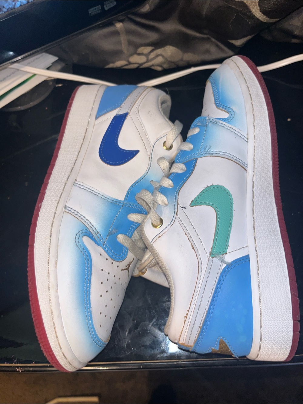 Jordan 1 Low SE